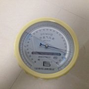空盒气压表